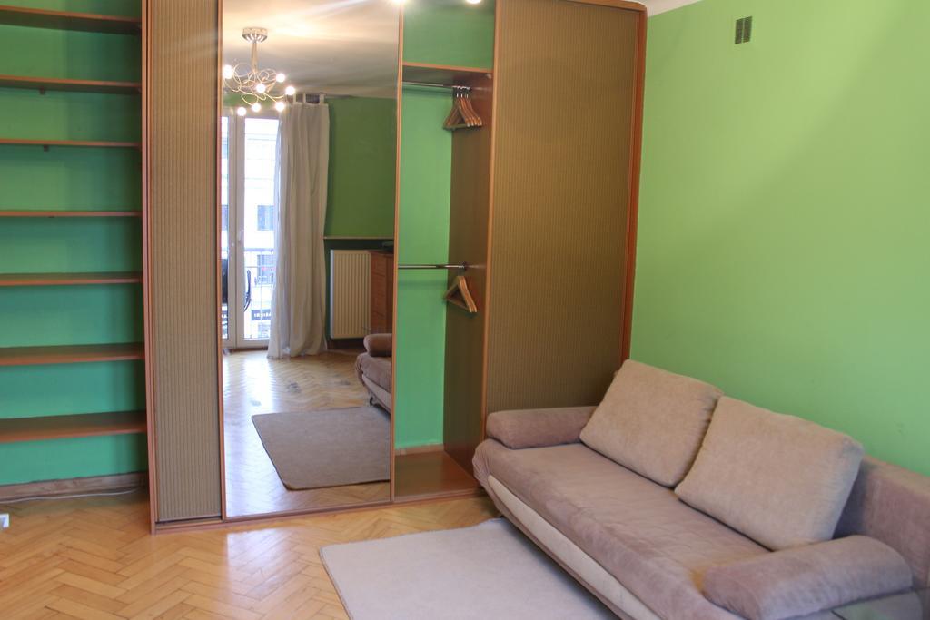 Auberge de jeunesse Pokoje Na Chmielnej 2 à Varsovie Chambre photo