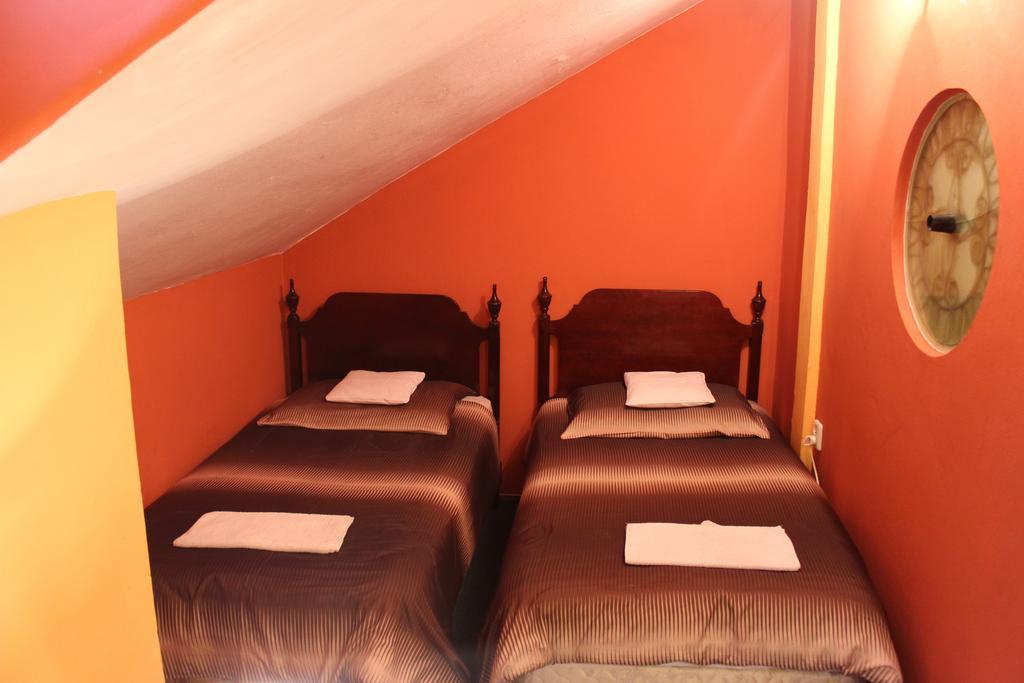 Auberge de jeunesse Pokoje Na Chmielnej 2 à Varsovie Chambre photo