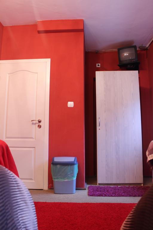 Auberge de jeunesse Pokoje Na Chmielnej 2 à Varsovie Chambre photo
