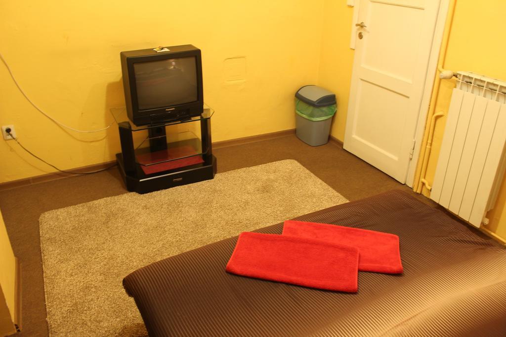 Auberge de jeunesse Pokoje Na Chmielnej 2 à Varsovie Chambre photo