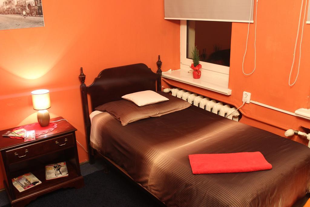 Auberge de jeunesse Pokoje Na Chmielnej 2 à Varsovie Chambre photo