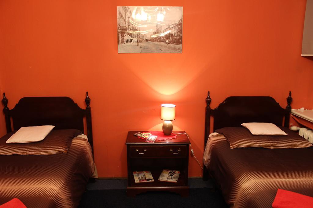 Auberge de jeunesse Pokoje Na Chmielnej 2 à Varsovie Chambre photo